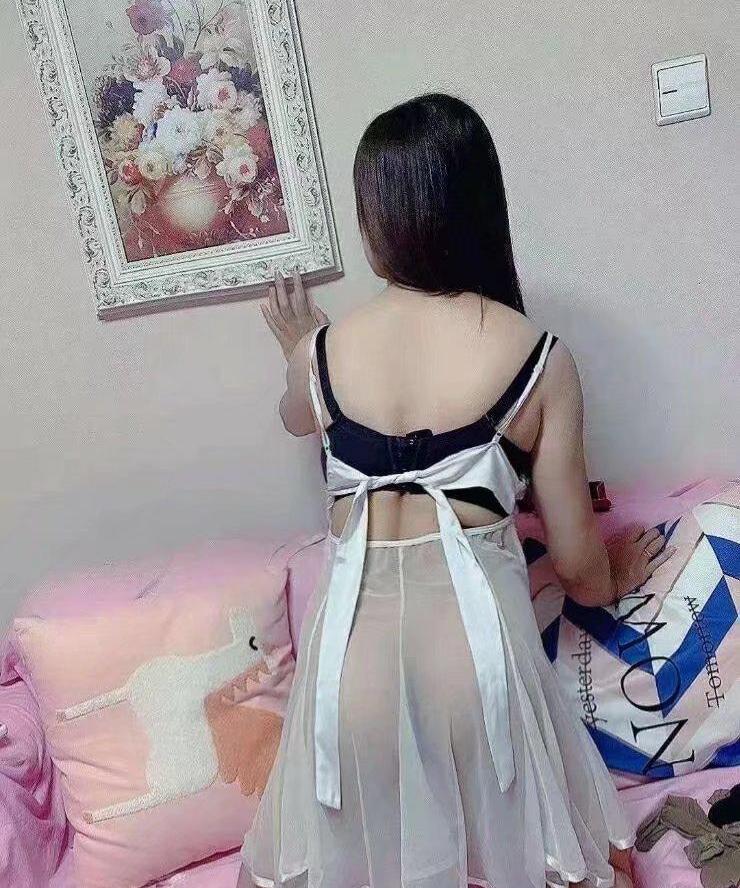 热情大方的豪乳妹子