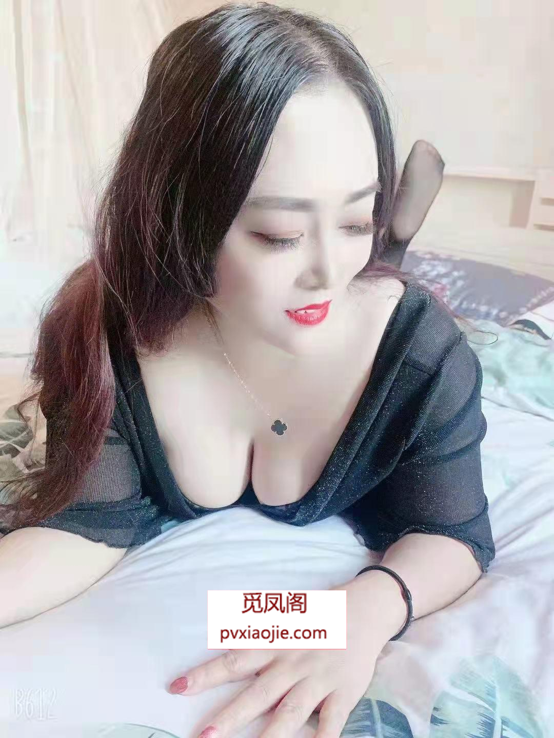 南开极品黑丝熟女